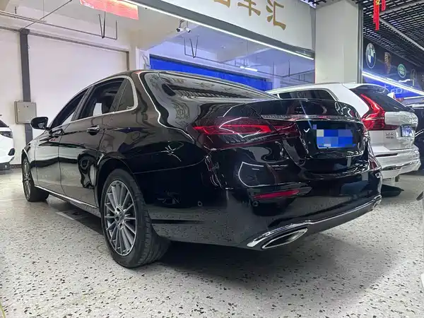 Mercedes-Benz E-Class 2022