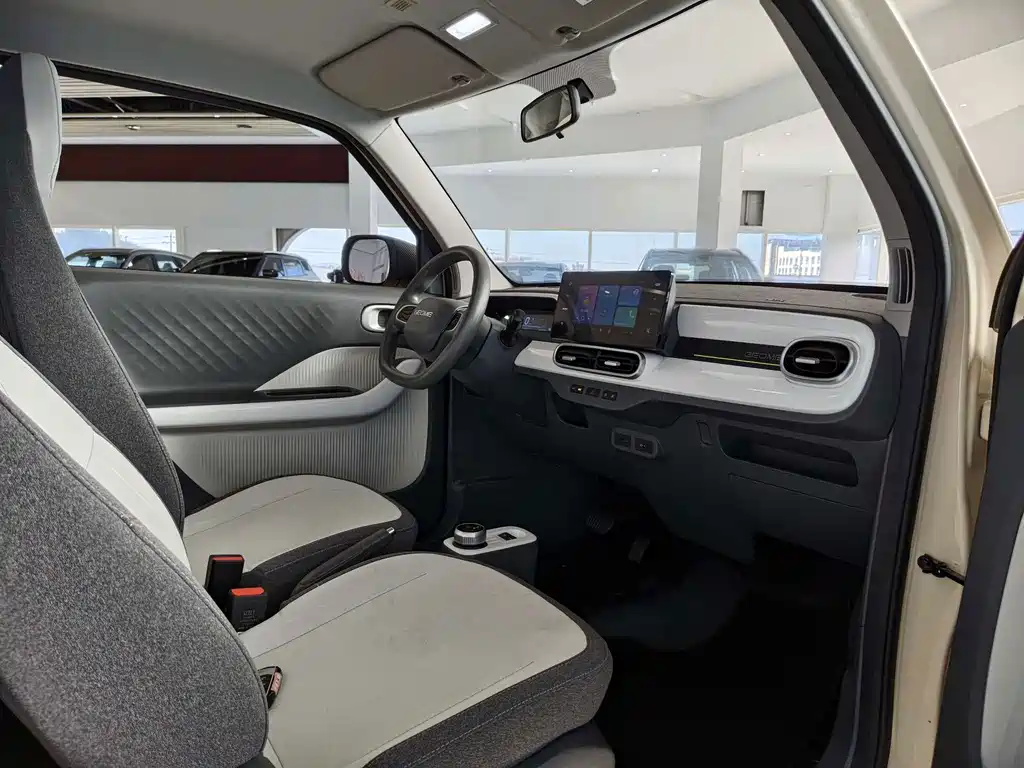 Geely Galaxy Panda 2025 — фото 16