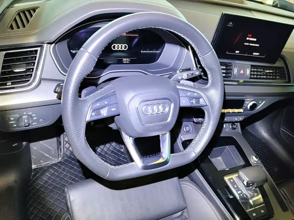 Audi Q5L 2022 — фото 11