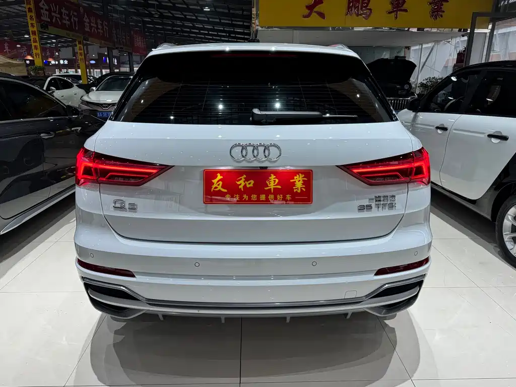Audi Q3 2023 — фото 11