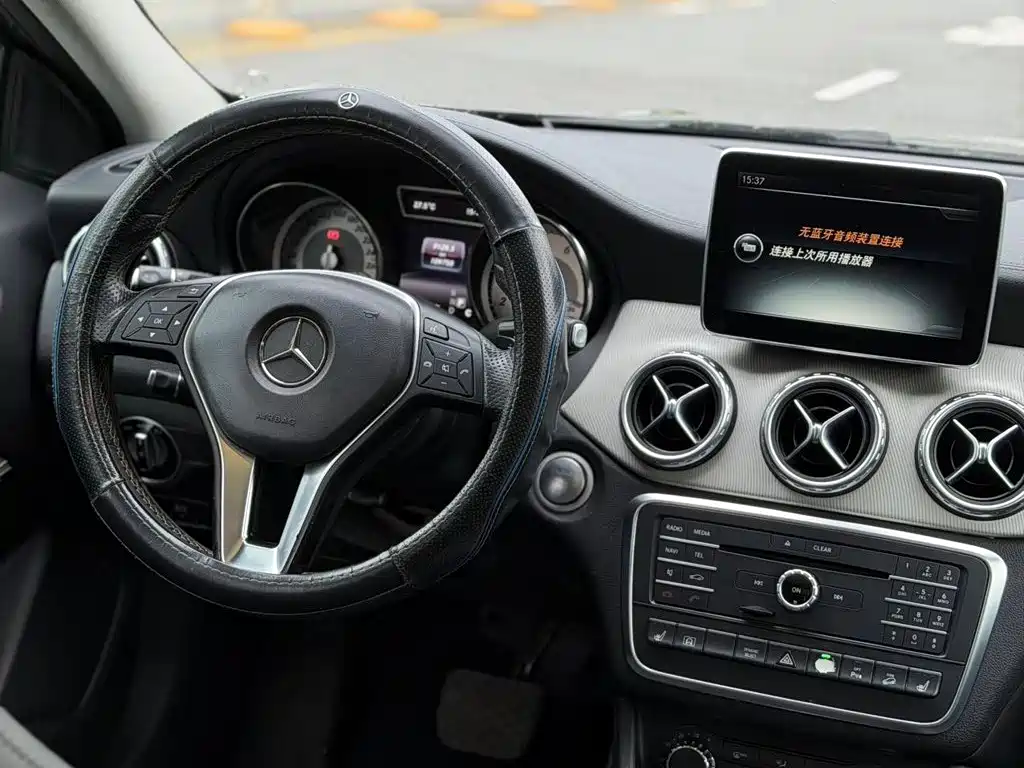 Mercedes-Benz GLA 2016