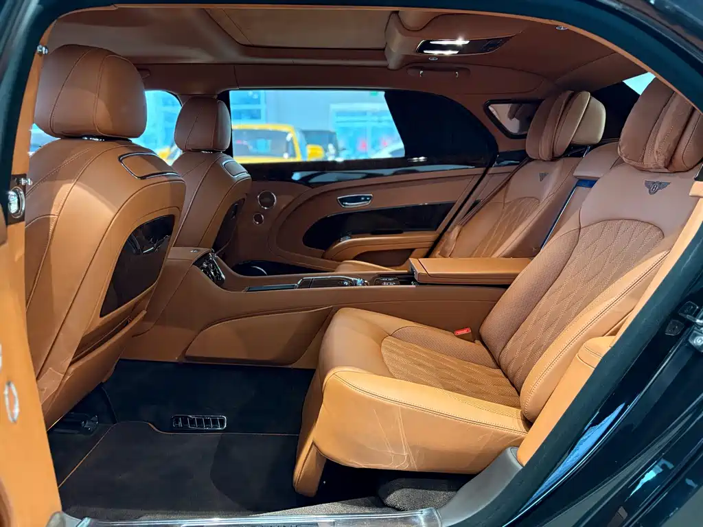 Bentley Mulsanne 2018 — фото 14