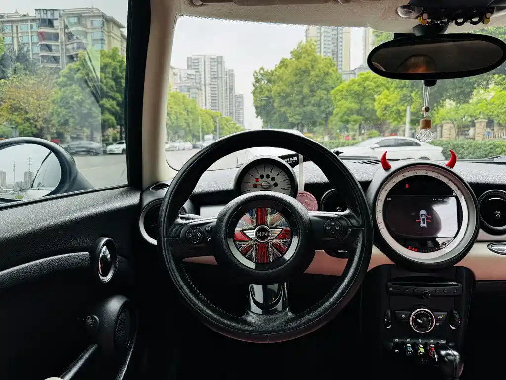 MINI Clubman 2012 — фото 12