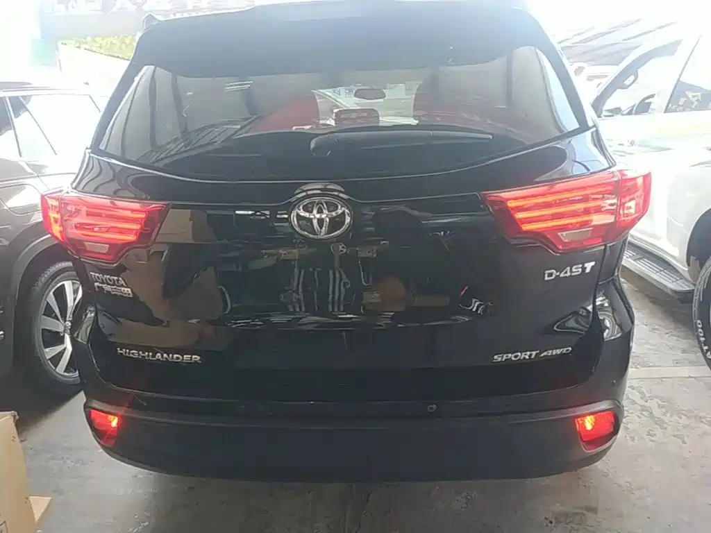 Toyota Highlander 2015 — фото 6
