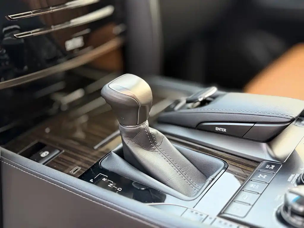 Lexus LX 2022 — фото 15