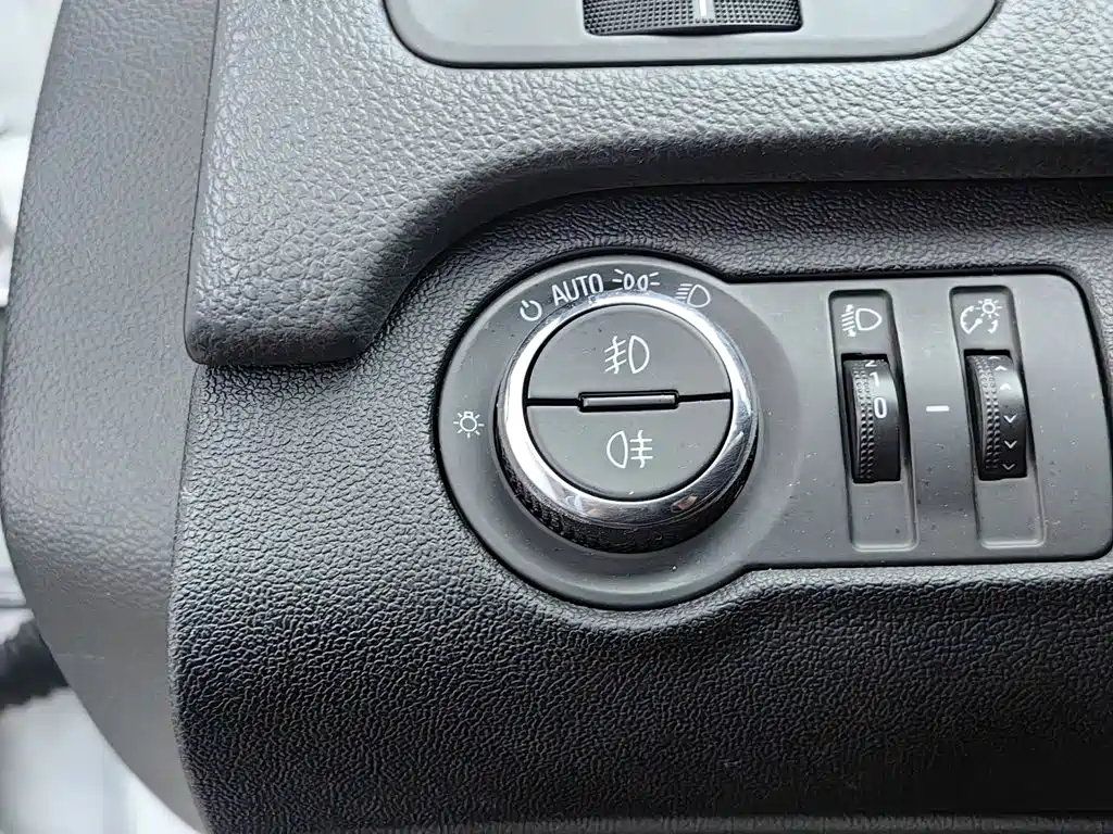 Buick Regal 2015 — фото 21