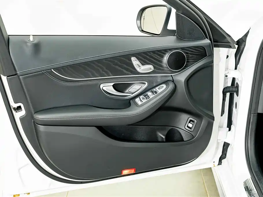 Mercedes-Benz C-Class 2020 — фото 16