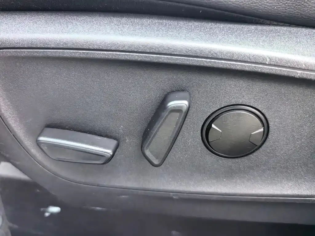 Ford Escape 2021 — фото 19