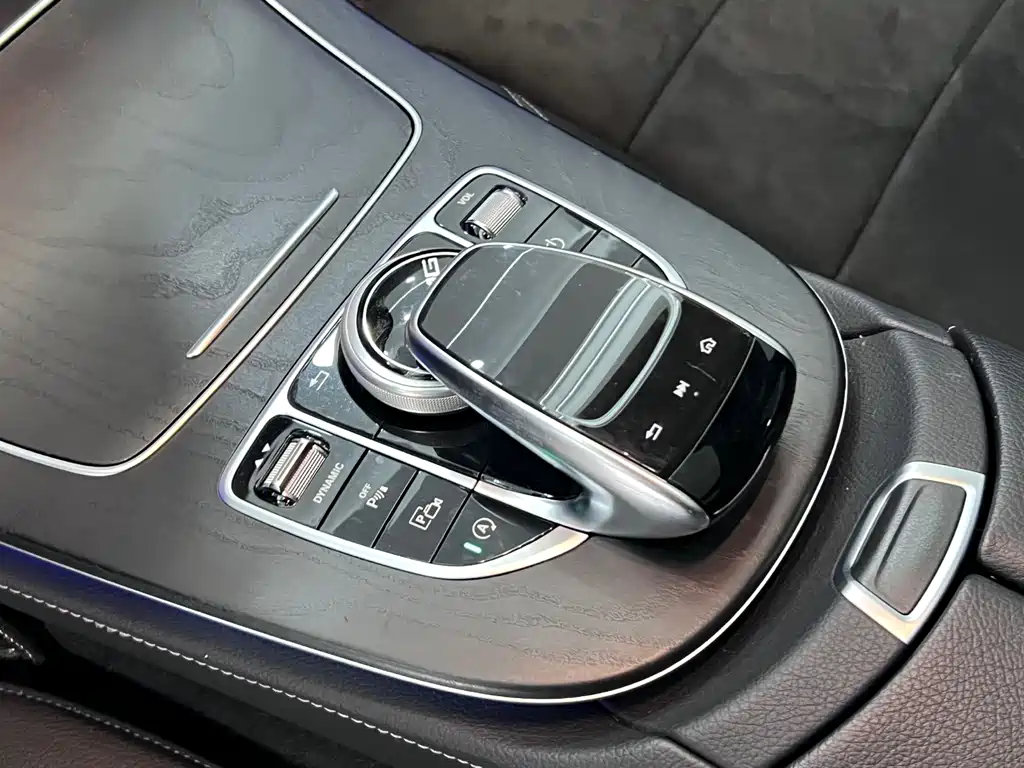 Mercedes-Benz E-Class 2018 — фото 21