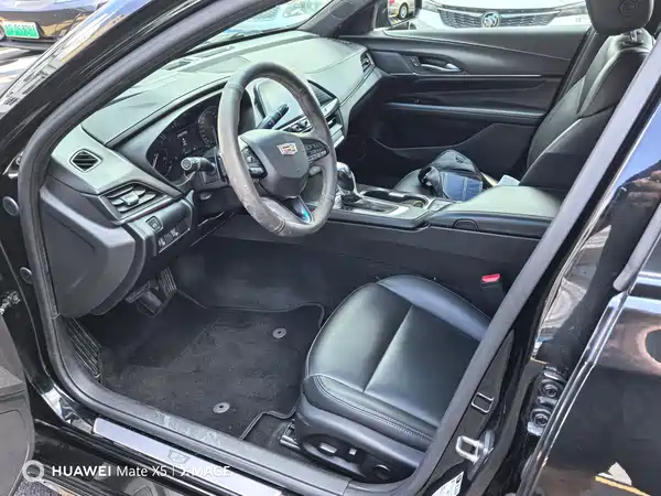 Cadillac CT4 2021