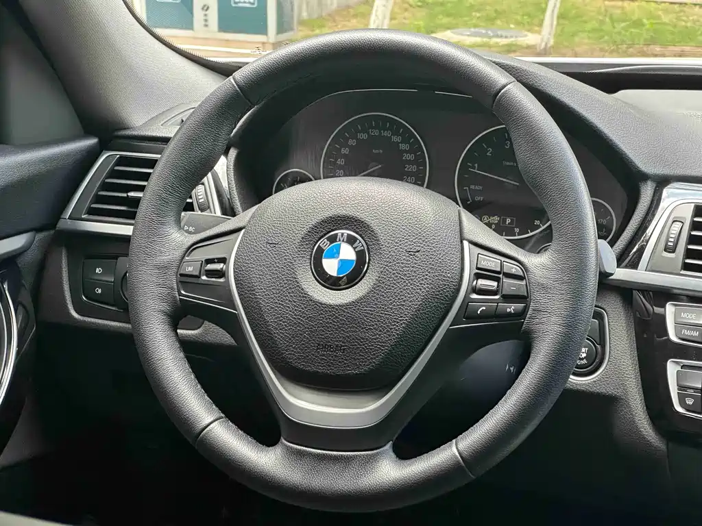 BMW 3 Series GT 2019 — фото 7