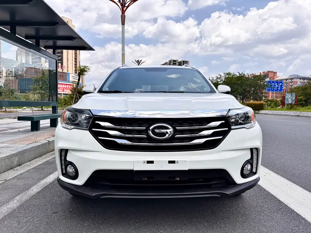 GAC Trumpchi GS4 2016 — фото 2