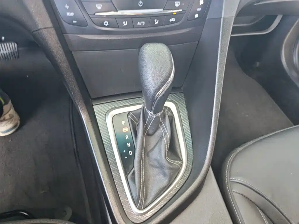 Buick Excelle 2019 — фото 14