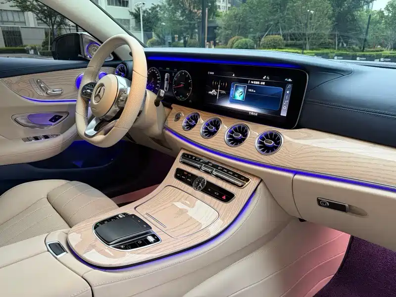 Mercedes-Benz E-Class 2020 — фото 10