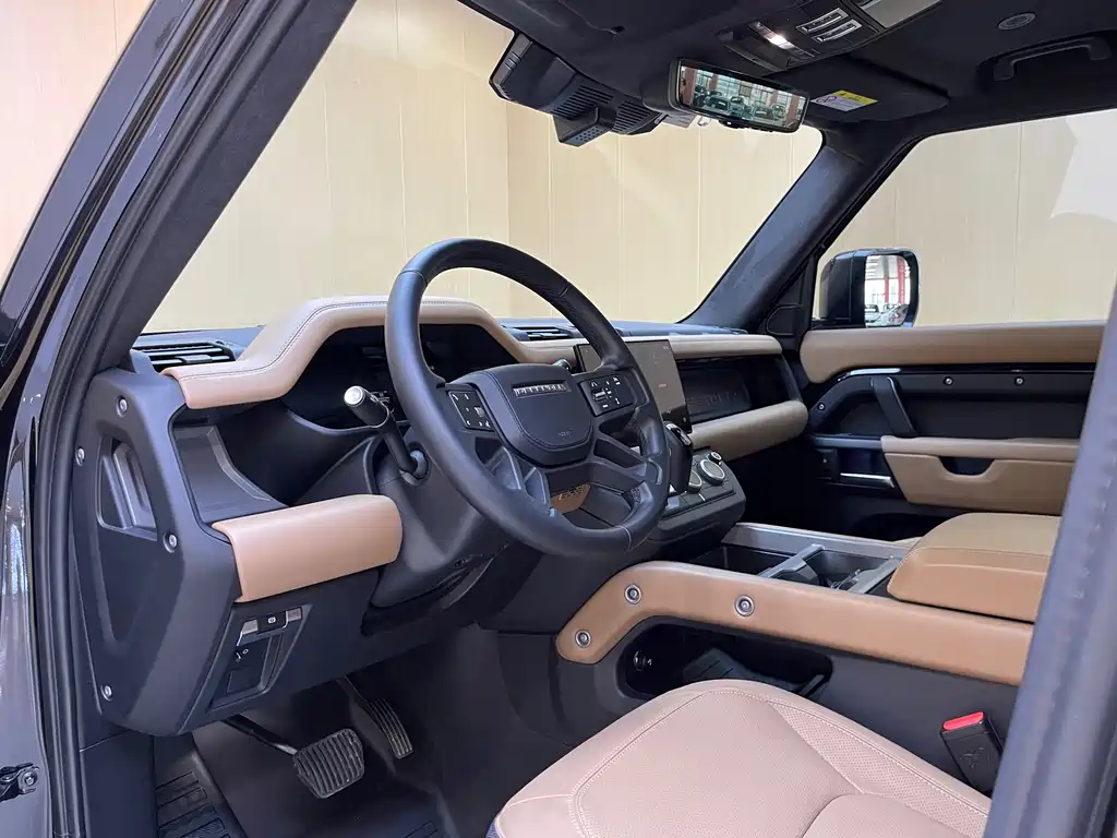 Land Rover Defender 2025 — фото 10