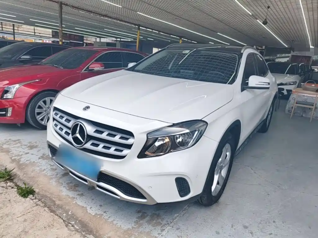 Mercedes-Benz GLA 2020