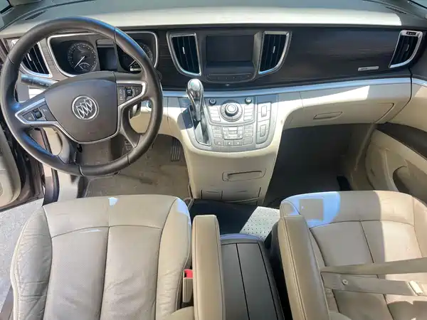Buick GL8 2013