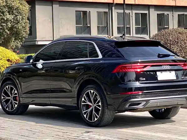 Audi Q8 2021