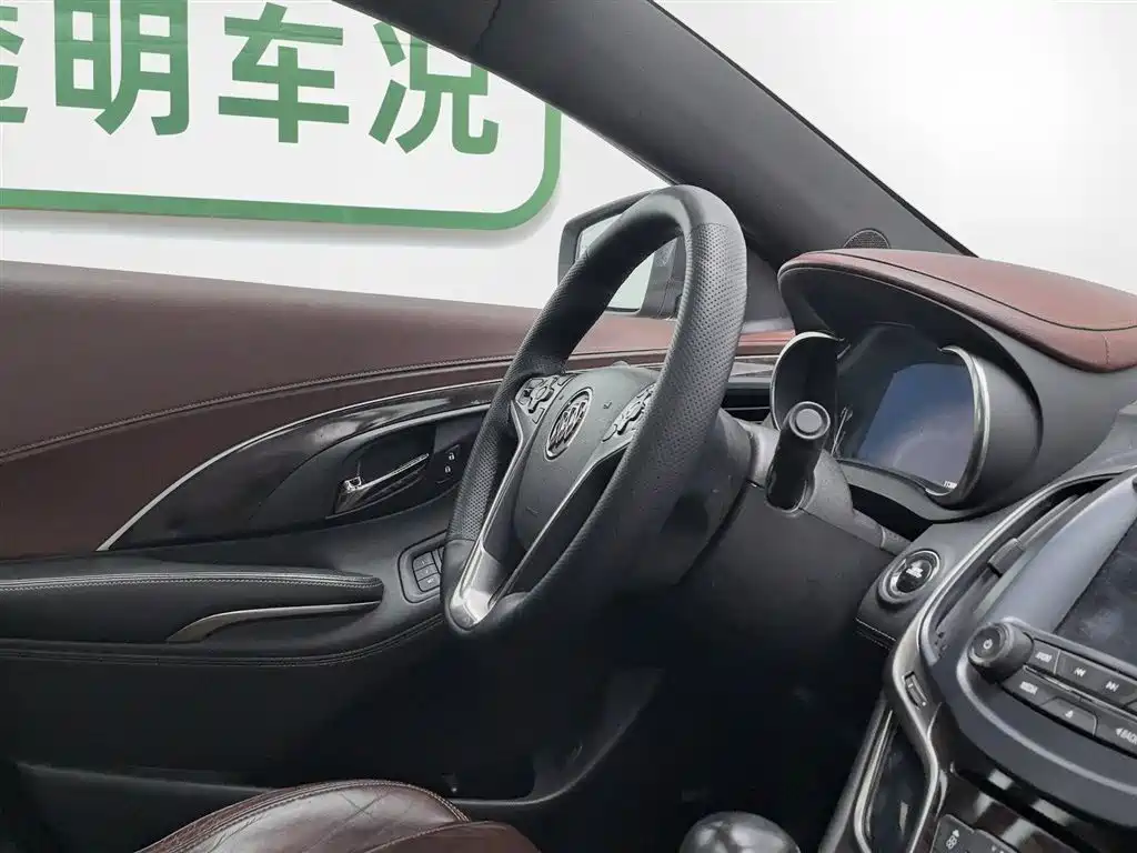 Buick LaCrosse 2015 — фото 22