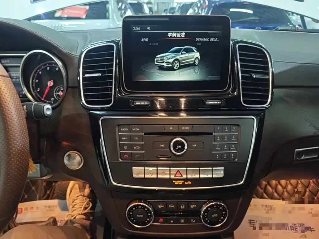 Mercedes-Benz GLE 2017 — фото 13