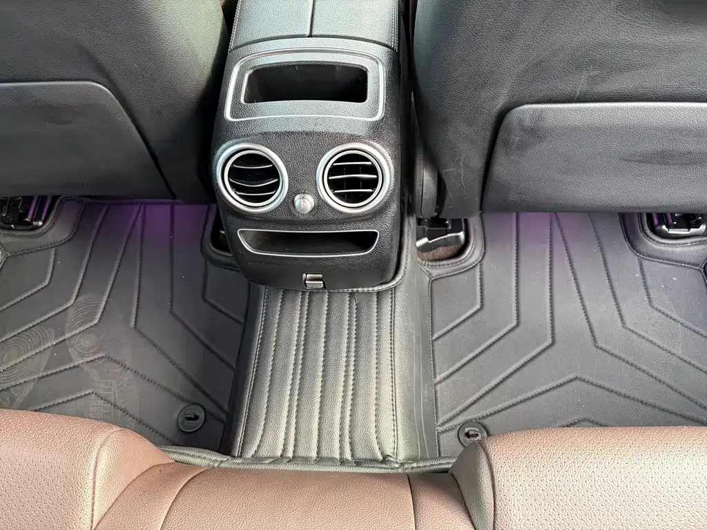 Mercedes-Benz GLC 2020 — фото 12