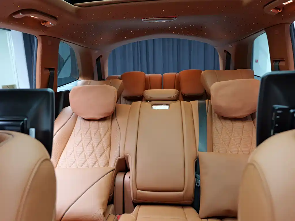 Mercedes-Benz GLS — фото 17