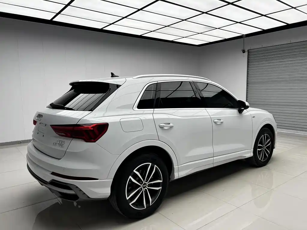 Audi Q3 2021