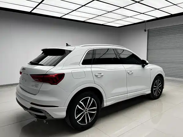 Audi Q3 2021