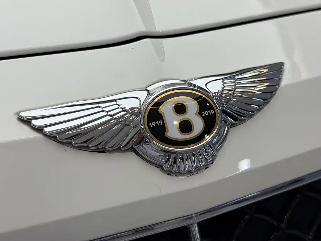 Bentley Bentayga 2020 — фото 15
