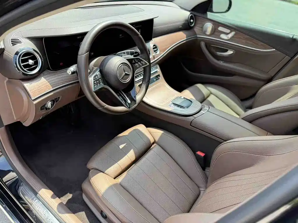 Mercedes-Benz E-Class 2022