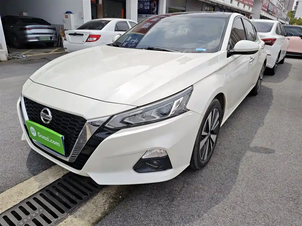 Nissan Teana 2023 — фото 1