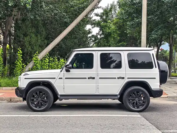 Mercedes-Benz G-Class 2025