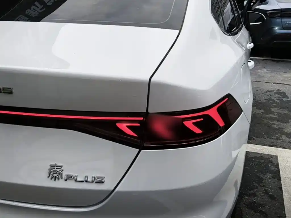 BYD Qin PLUS 2022 — фото 8