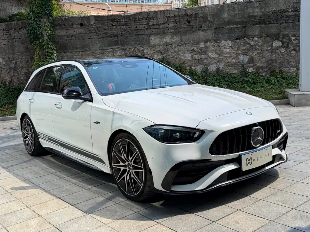 Mercedes-Benz C-Class AMG 2025 — фото 17