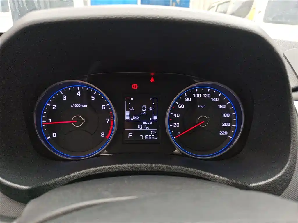 Hyundai ix25 2018 — фото 12