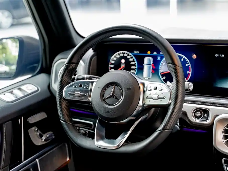Mercedes-Benz G-Class 2024 — фото 17