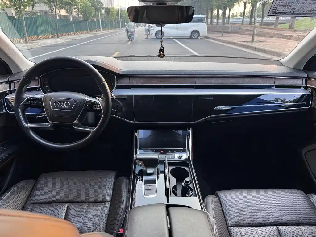 Audi A8 2018