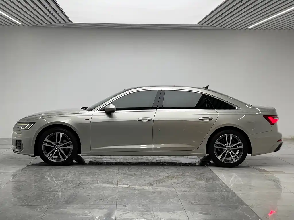 Audi A6L 2020