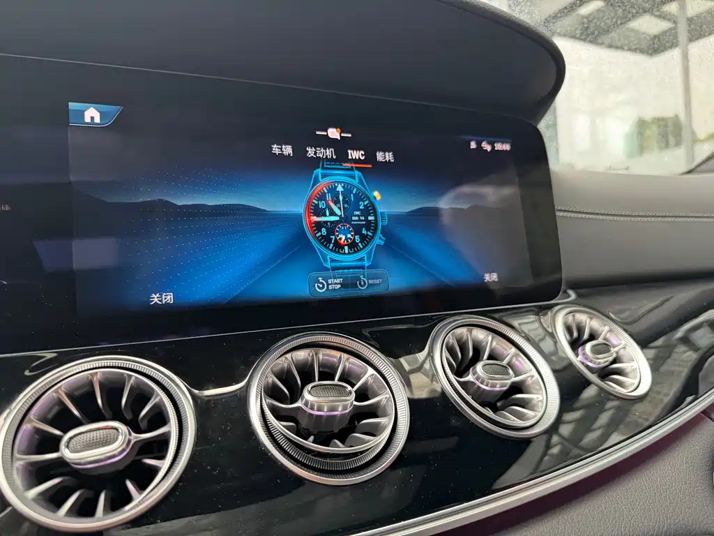 Mercedes-Benz AMG GT 2025 — фото 18