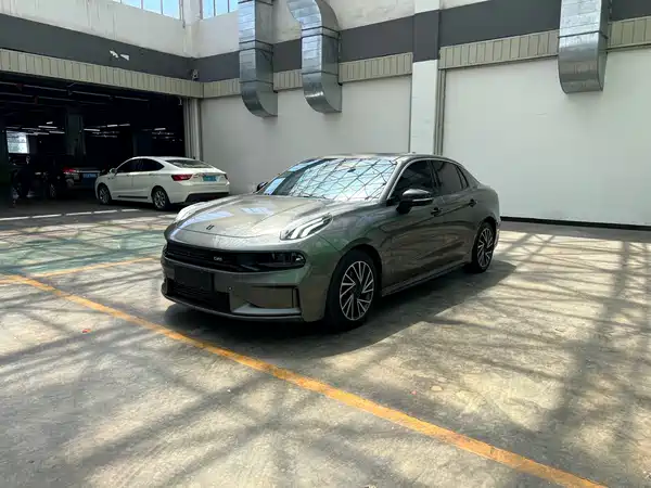 Lynk & Co 03 2021