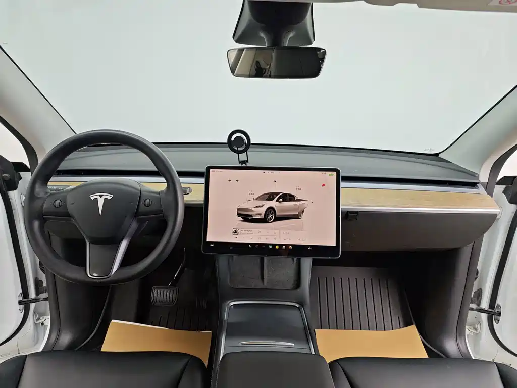 Tesla Model Y 2022 — фото 10