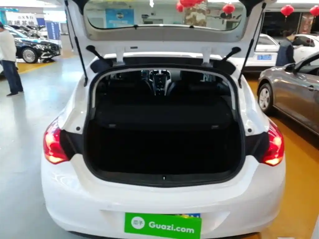 Buick Excelle 2016 — фото 19