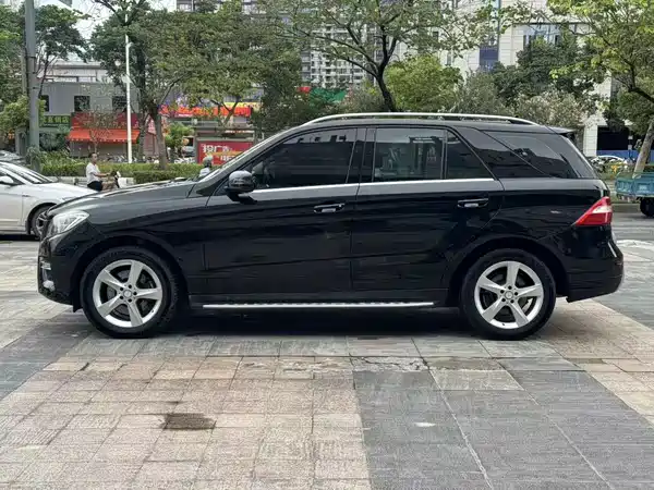 Mercedes-Benz M-Class 2014