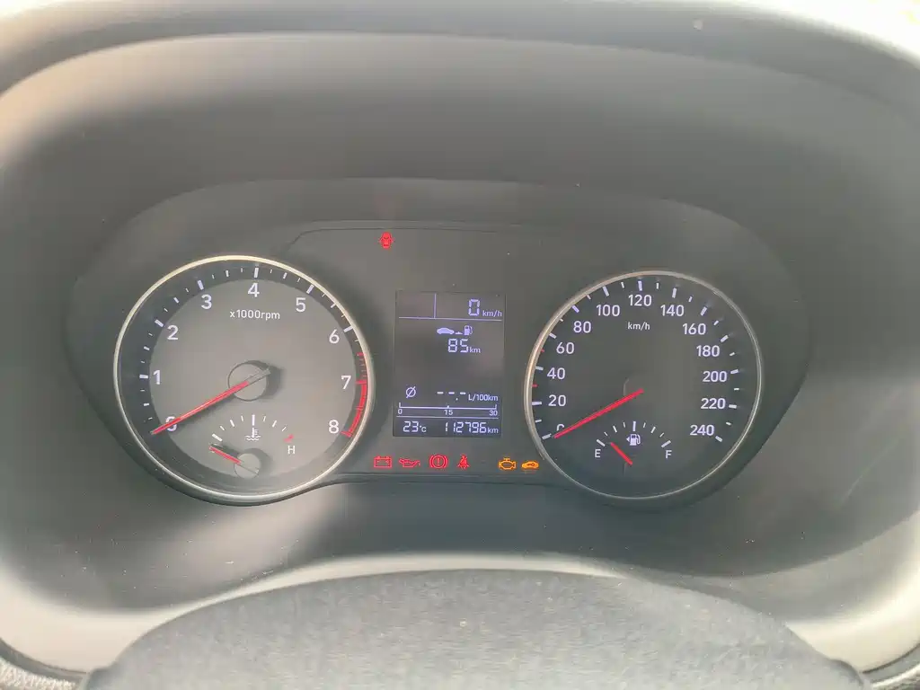Hyundai Elantra 2017 — фото 14