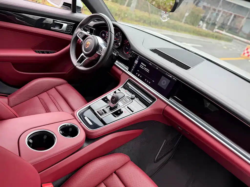 Porsche Panamera 2018 — фото 15