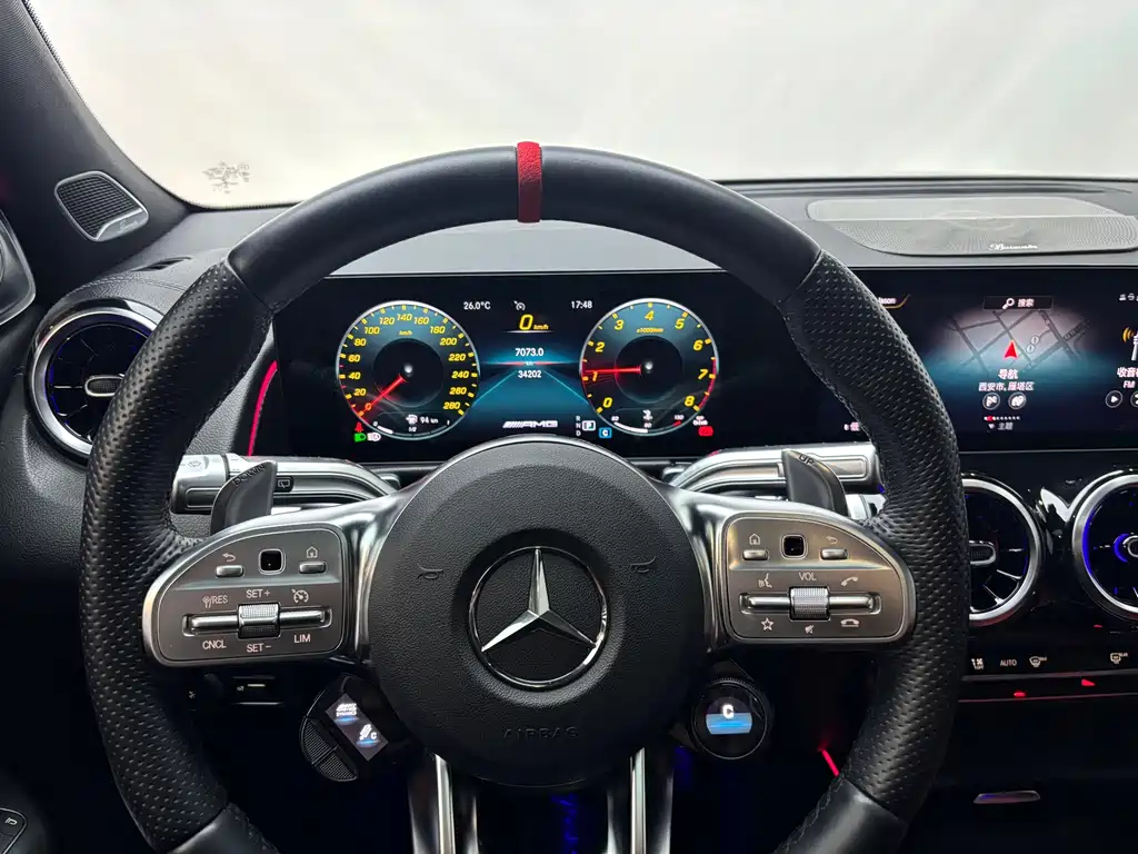 Mercedes-Benz GLB AMG 2023 — фото 16