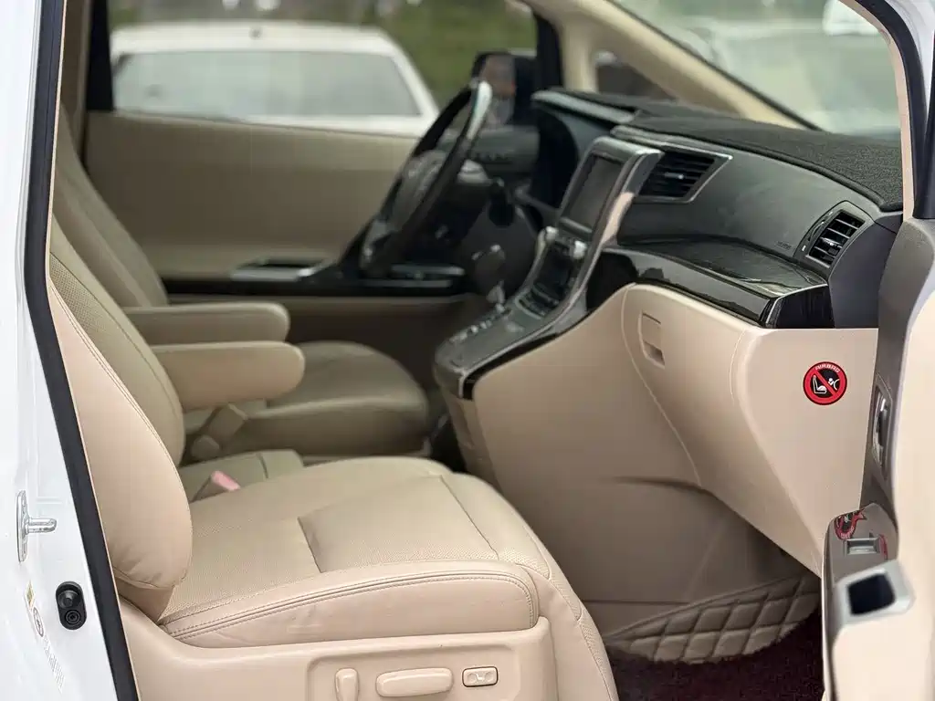 Toyota Alphard 2015 — фото 8