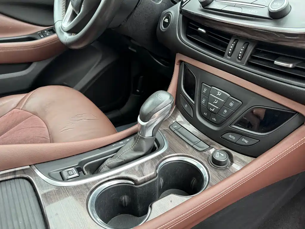 Buick Envision Plus 2016 — фото 13