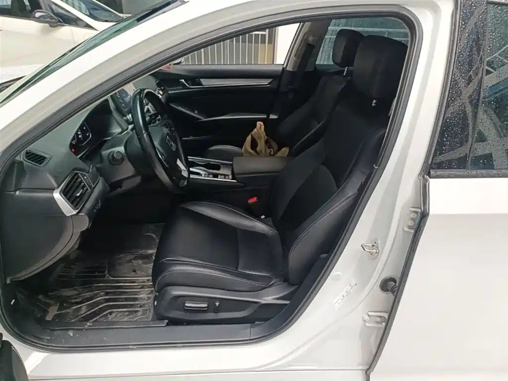 Honda Accord 2021 — фото 15