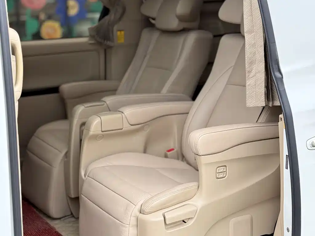 Toyota Alphard 2015 — фото 6